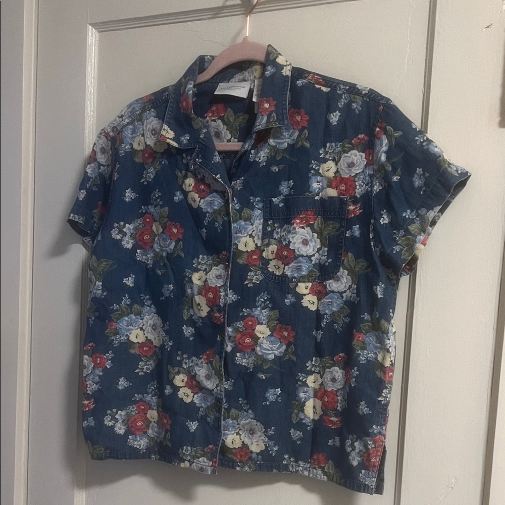 Floral Navy Short-Sleeve Chambray Button-Front Shirt
